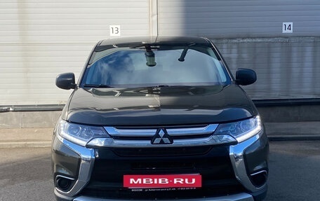 Mitsubishi Outlander III рестайлинг 3, 2017 год, 1 419 000 рублей, 2 фотография