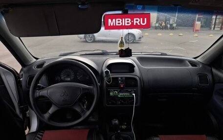 Mitsubishi Carisma I, 2003 год, 215 000 рублей, 8 фотография