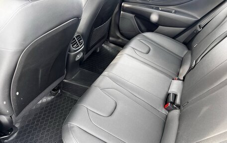 Hyundai Elantra, 2023 год, 2 199 000 рублей, 17 фотография