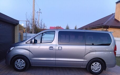 Hyundai Grand Starex Grand Starex I рестайлинг 2, 2016 год, 2 900 000 рублей, 6 фотография
