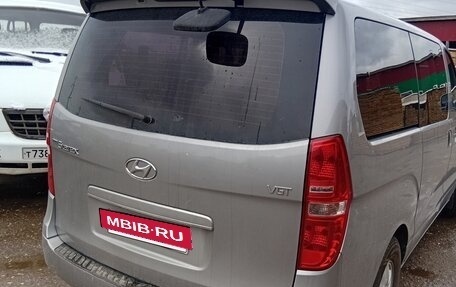 Hyundai Grand Starex Grand Starex I рестайлинг 2, 2016 год, 2 900 000 рублей, 3 фотография