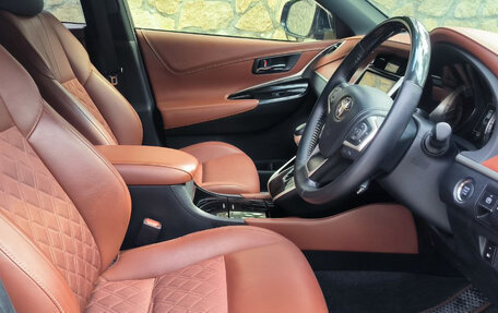 Toyota Harrier, 2019 год, 3 110 000 рублей, 27 фотография