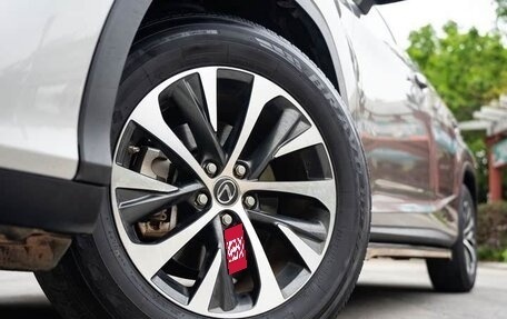 Lexus RX IV рестайлинг, 2022 год, 3 940 000 рублей, 7 фотография