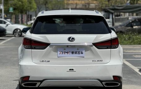 Lexus RX IV рестайлинг, 2022 год, 3 950 000 рублей, 5 фотография