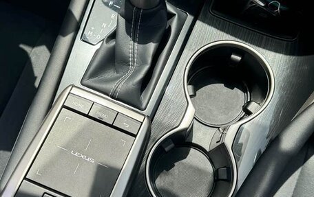 Lexus RX IV рестайлинг, 2022 год, 3 950 000 рублей, 14 фотография