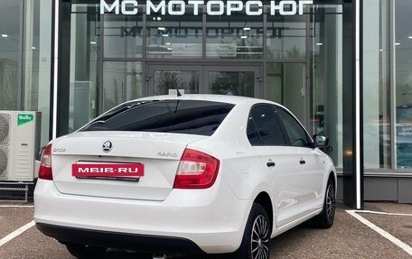 Skoda Rapid I, 2015 год, 885 000 рублей, 6 фотография