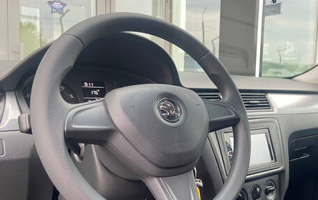 Skoda Rapid I, 2015 год, 885 000 рублей, 14 фотография