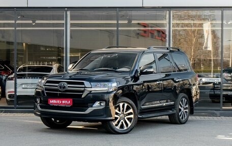 Toyota Land Cruiser 200, 2018 год, 6 900 000 рублей, 1 фотография