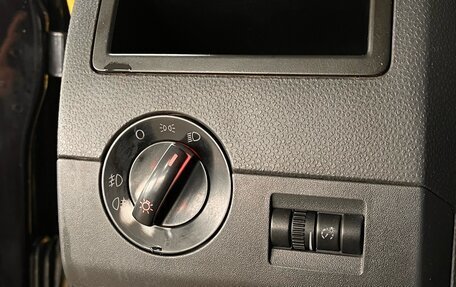 Volkswagen Multivan T5, 2008 год, 860 000 рублей, 11 фотография