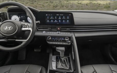 Hyundai Elantra, 2024 год, 2 749 000 рублей, 9 фотография