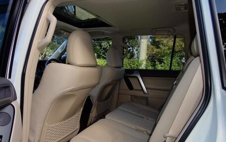 Toyota Land Cruiser Prado 150 рестайлинг 2, 2021 год, 4 400 000 рублей, 16 фотография