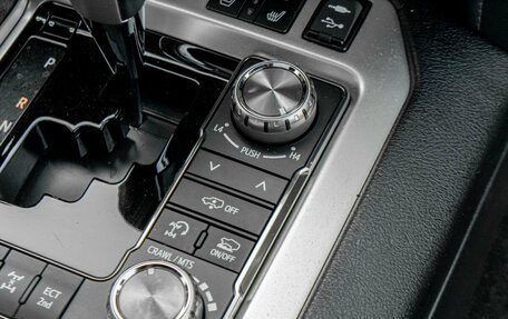 Toyota Land Cruiser 200, 2018 год, 6 900 000 рублей, 17 фотография