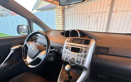 Toyota Verso I, 2010 год, 930 000 рублей, 12 фотография