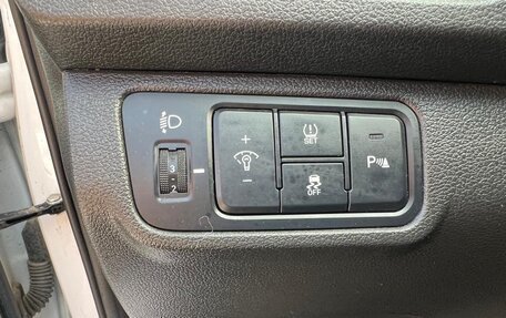 Hyundai Solaris II рестайлинг, 2021 год, 1 800 000 рублей, 14 фотография