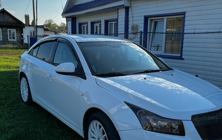 Chevrolet Cruze II, 2012 год, 800 000 рублей, 2 фотография