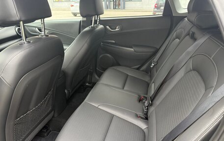 Hyundai Kona I, 2021 год, 1 860 000 рублей, 21 фотография
