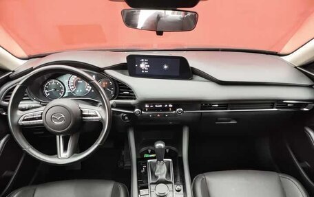 Mazda 3, 2022 год, 1 800 000 рублей, 10 фотография