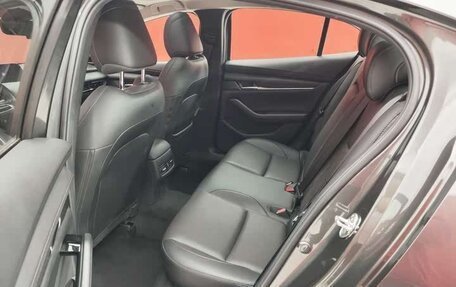 Mazda 3, 2022 год, 1 800 000 рублей, 11 фотография