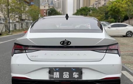 Hyundai Elantra, 2022 год, 1 450 000 рублей, 6 фотография