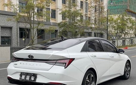 Hyundai Elantra, 2022 год, 1 450 000 рублей, 4 фотография