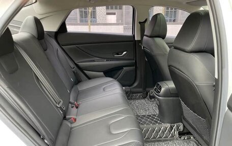 Hyundai Elantra, 2022 год, 1 450 000 рублей, 24 фотография