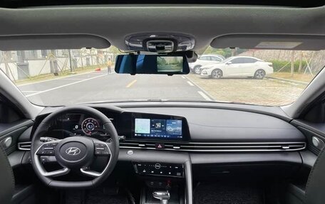 Hyundai Elantra, 2022 год, 1 450 000 рублей, 22 фотография