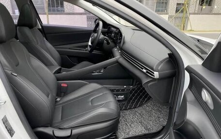 Hyundai Elantra, 2022 год, 1 450 000 рублей, 15 фотография