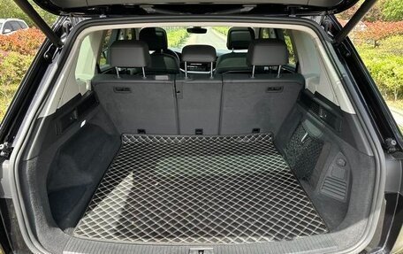 Volkswagen Touareg III, 2019 год, 3 700 000 рублей, 16 фотография