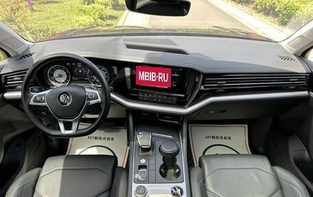 Volkswagen Touareg III, 2019 год, 3 700 000 рублей, 10 фотография