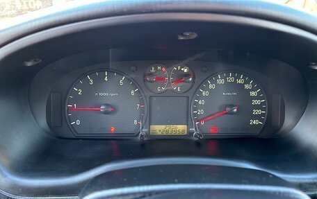 Hyundai Sonata IV рестайлинг, 2005 год, 380 000 рублей, 21 фотография