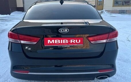 KIA K5 II, 2017 год, 2 350 000 рублей, 4 фотография