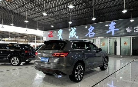 Volkswagen Touareg III, 2019 год, 3 800 000 рублей, 3 фотография