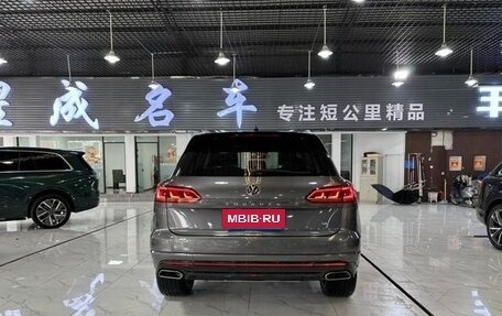 Volkswagen Touareg III, 2019 год, 3 800 000 рублей, 8 фотография