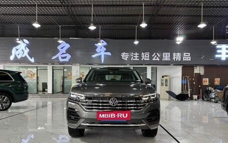 Volkswagen Touareg III, 2019 год, 3 800 000 рублей, 5 фотография