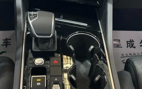 Volkswagen Touareg III, 2019 год, 3 800 000 рублей, 23 фотография