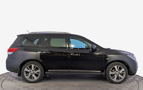 Nissan Pathfinder, 2015 год, 1 990 000 рублей, 4 фотография