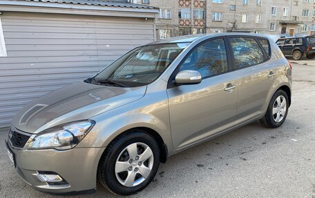 KIA cee'd I рестайлинг, 2010 год, 880 000 рублей, 2 фотография