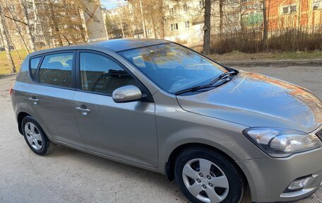 KIA cee'd I рестайлинг, 2010 год, 880 000 рублей, 7 фотография