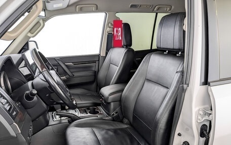 Mitsubishi Pajero IV, 2019 год, 3 700 000 рублей, 20 фотография