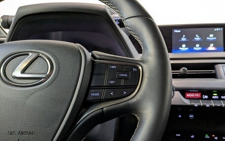 Lexus UX I, 2020 год, 2 990 000 рублей, 26 фотография