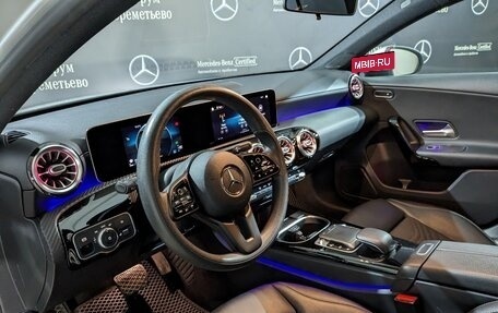 Mercedes-Benz A-Класс, 2018 год, 2 300 000 рублей, 26 фотография