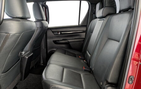 Toyota Hilux VIII, 2018 год, 3 500 000 рублей, 12 фотография