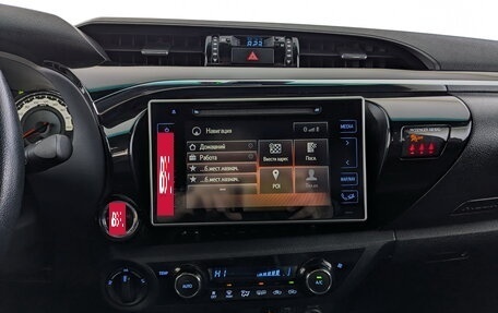 Toyota Hilux VIII, 2018 год, 3 500 000 рублей, 15 фотография