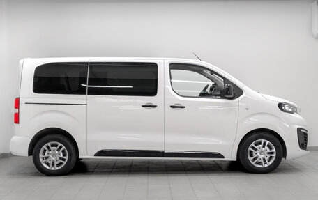 Peugeot Traveller I, 2020 год, 3 280 000 рублей, 4 фотография