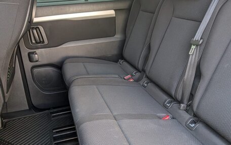 Peugeot Traveller I, 2020 год, 3 750 000 рублей, 8 фотография