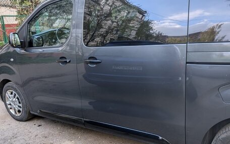 Peugeot Traveller I, 2020 год, 3 750 000 рублей, 6 фотография