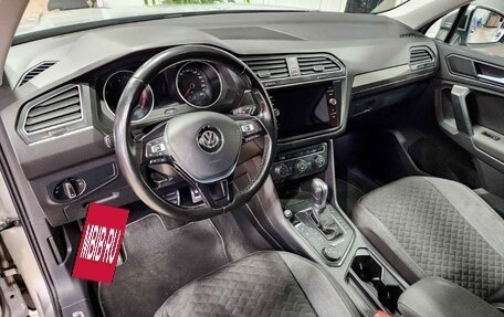 Volkswagen Tiguan II, 2018 год, 1 850 000 рублей, 4 фотография