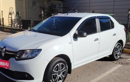 Renault Logan II, 2016 год, 990 000 рублей, 10 фотография