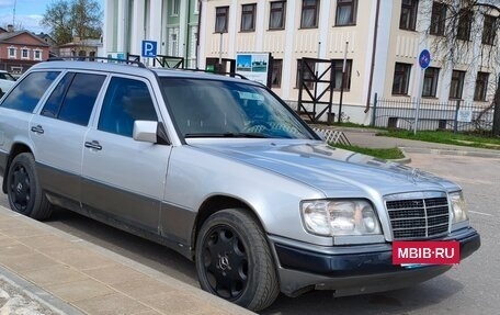 Mercedes-Benz E-Класс, 1995 год, 650 000 рублей, 3 фотография