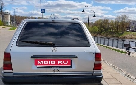 Mercedes-Benz E-Класс, 1995 год, 650 000 рублей, 6 фотография